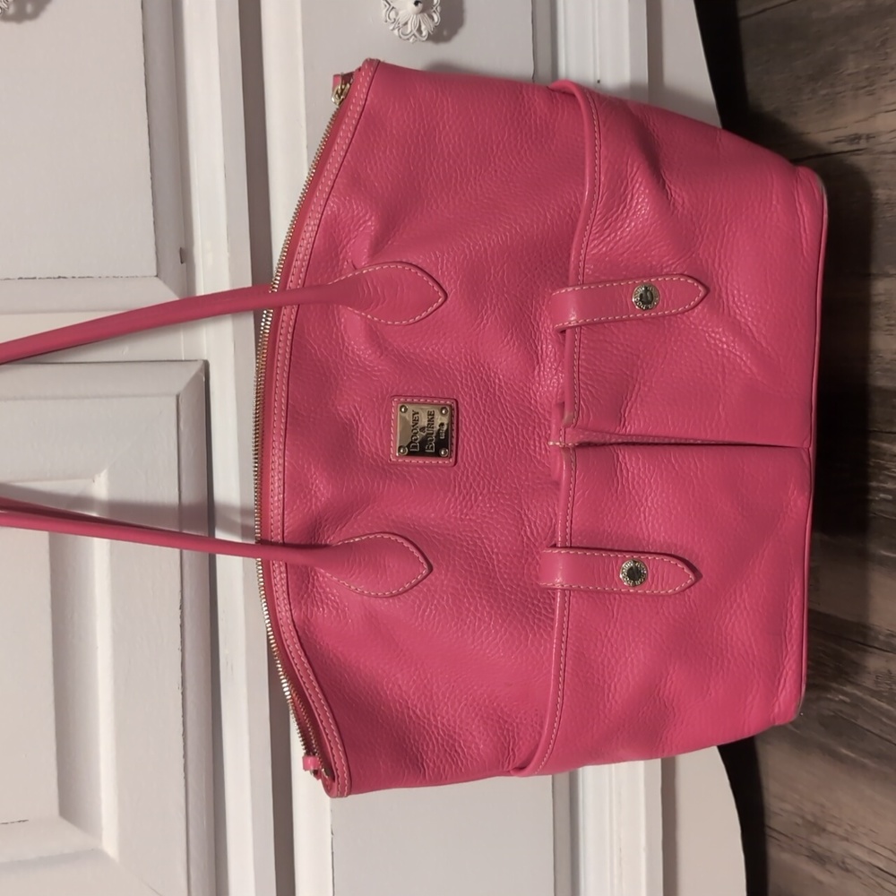 Dooney and Bourke Kelly shoulder purse